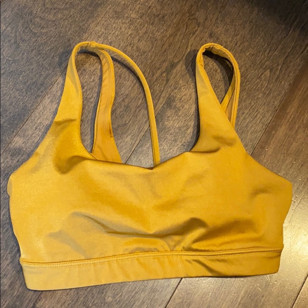 ✨Shiny gold Athleta Exhale Bra - XS D-DD✨